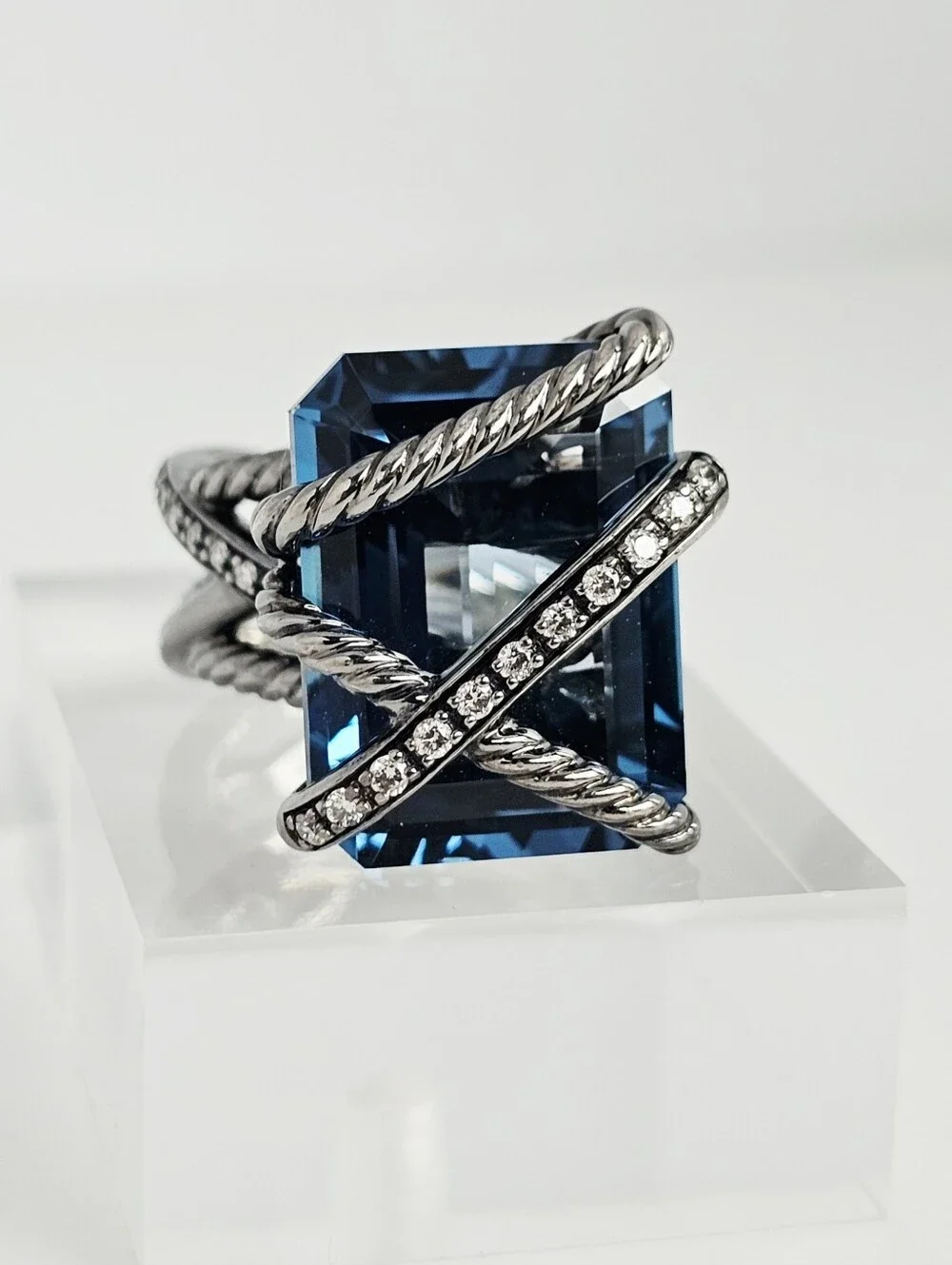 David Yurman 20x15 Hampton Blue Topaz & Diamond Blackened Silver Cable Wrap Ring
